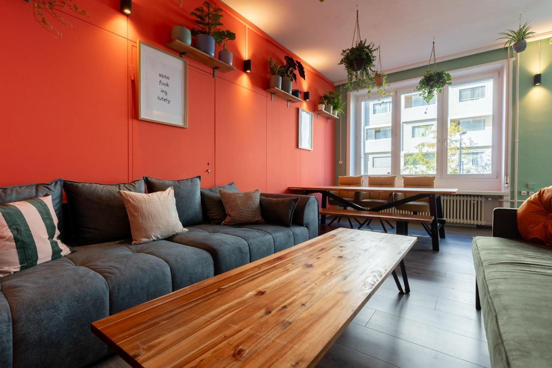 Mue Cubes - Capsule Hotel Basel Luaran gambar