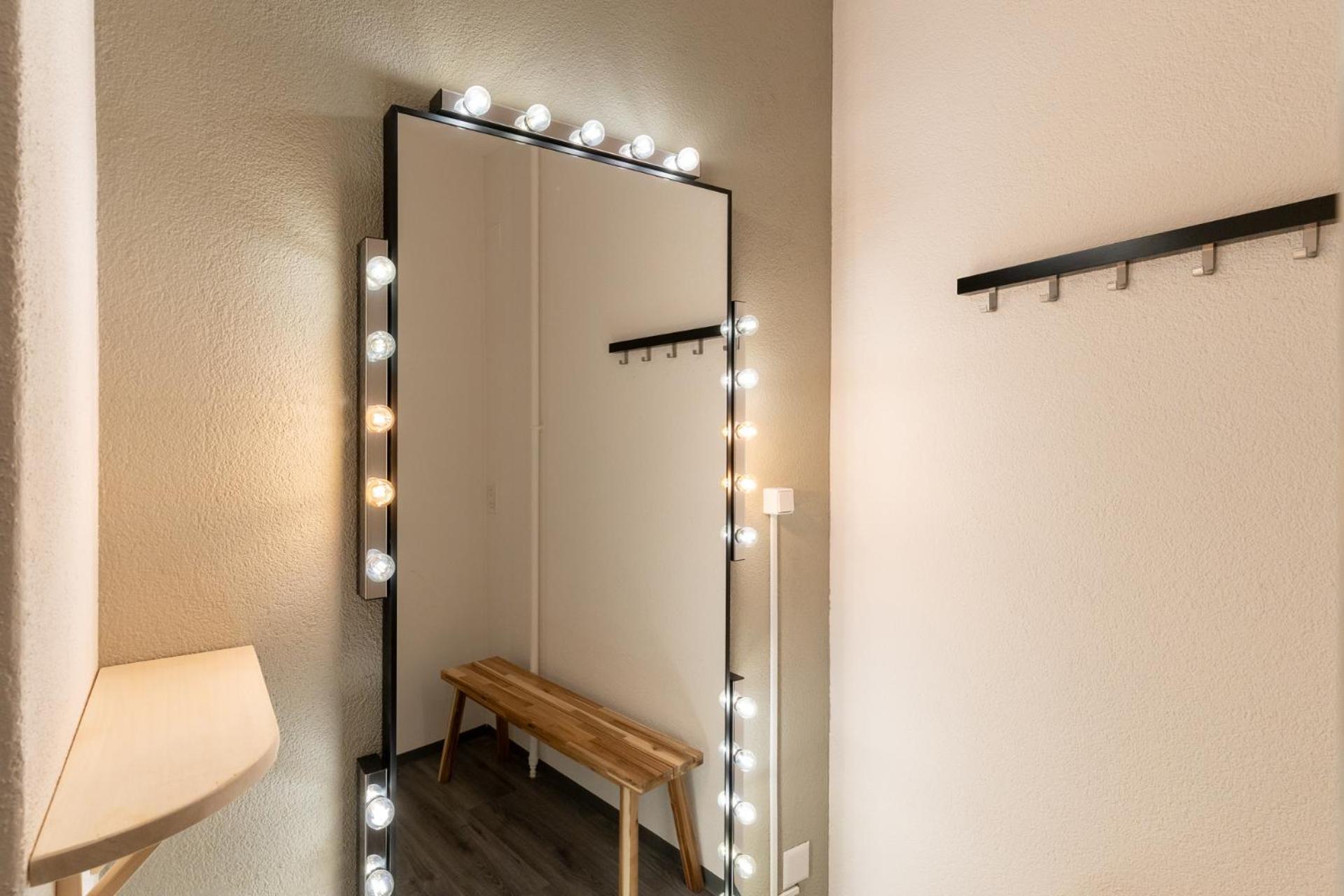 Mue Cubes - Capsule Hotel Basel Luaran gambar