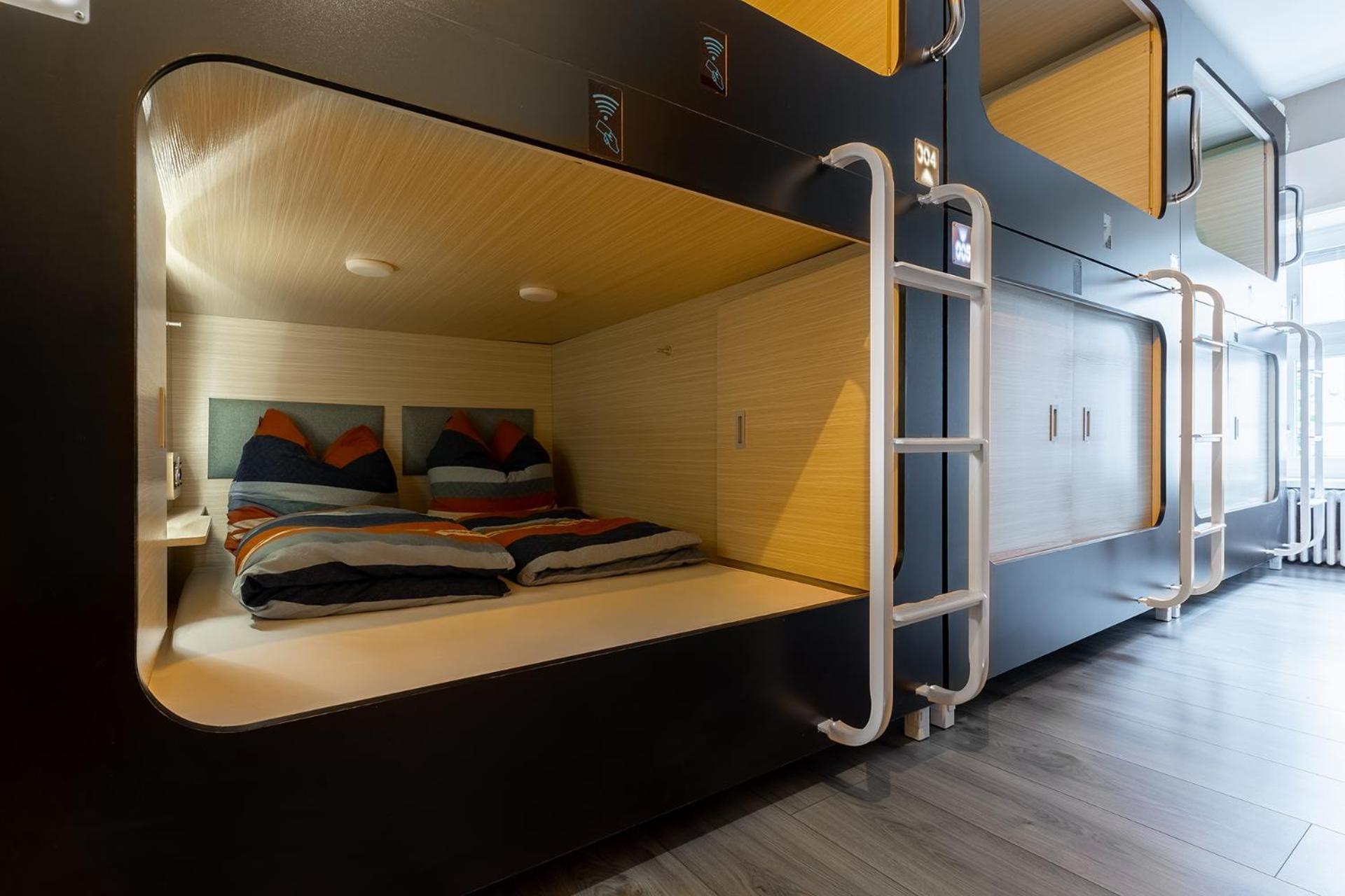Mue Cubes - Capsule Hotel Basel Luaran gambar