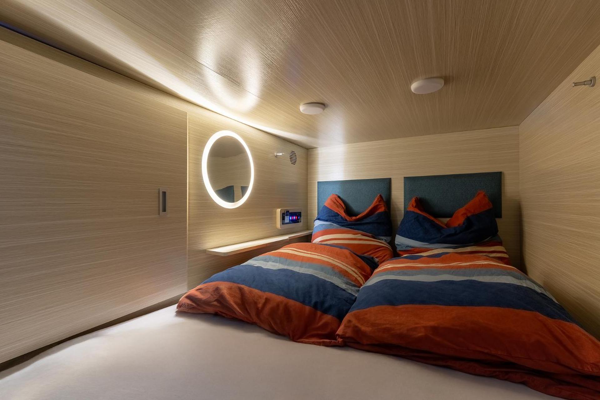 Mue Cubes - Capsule Hotel Basel Luaran gambar