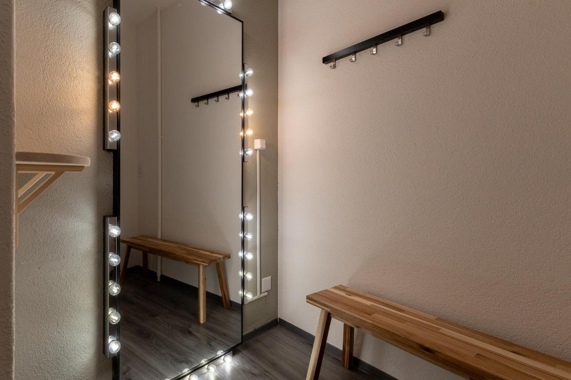 Mue Cubes - Capsule Hotel Basel Luaran gambar